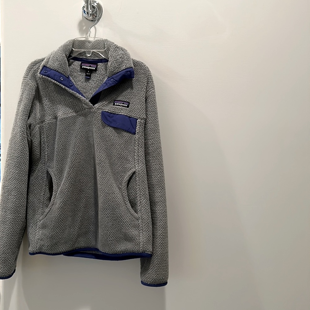 Patagonia jacket/ sweatshirt